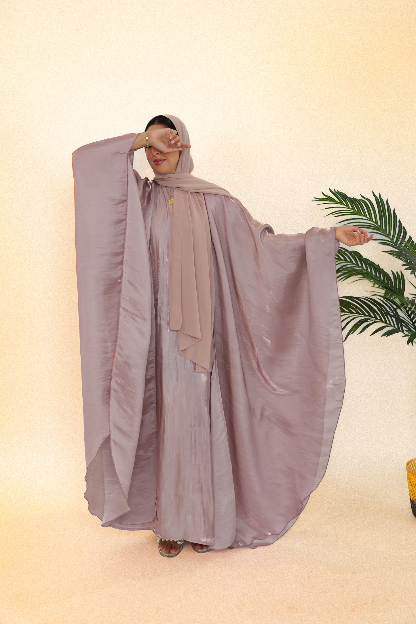 Shadowed Grace Abaya - Dusty Mauve