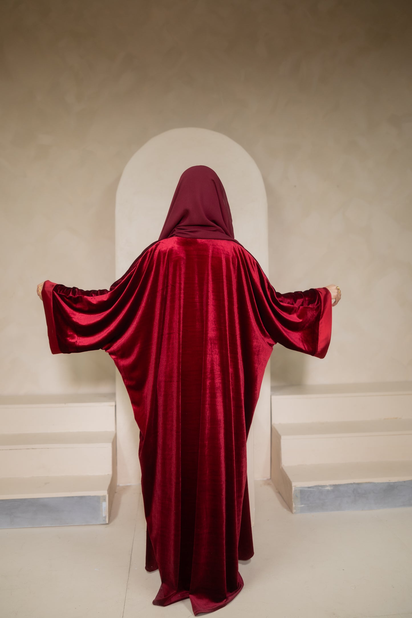 Mirrikh - Red Velvet Abaya Set