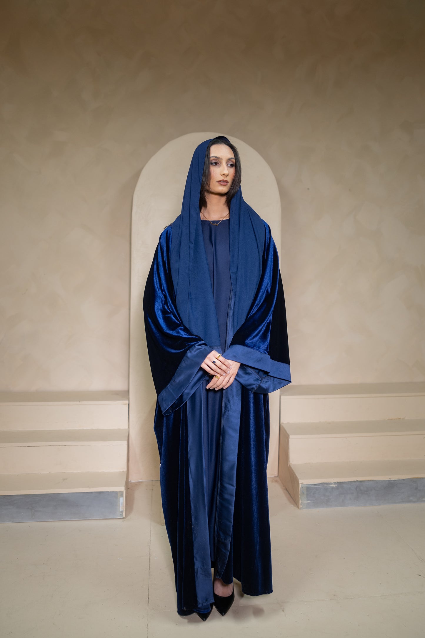 Bahr - Blue Velvet Abaya Set